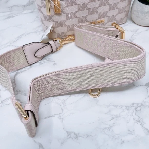 Michael Kors Trunk Crossbody - Picture 2 of 9